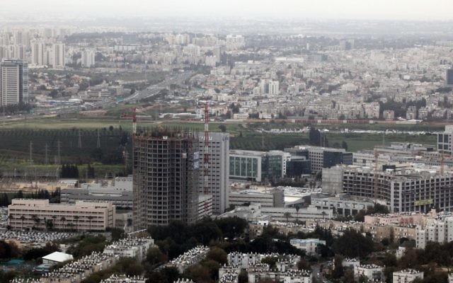 Le quartier Kiryat Atidim de Tel Aviv, centre de la high-tech de la ville. Illustration. (Crédit : Yossi Zamir/Flash90) Le quartier Kiryat Atidim de Tel Aviv, centre de la high-tech de la ville. Illustration. (Crédit : Yossi Zamir/Flash90)