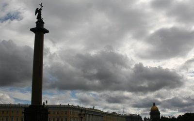 St. Petersbourg cityscape with the Alexander Column and St. Isaacs Cathedral in the background (photo credit: Anna Kaplan/Flash90)