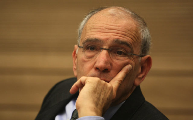 Moshe Lador à la Knesset en février 2012 (Crédit: Kobi Gideon / Flash90) Moshe Lador à la Knesset en février 2012 (Crédit: Kobi Gideon / Flash90)