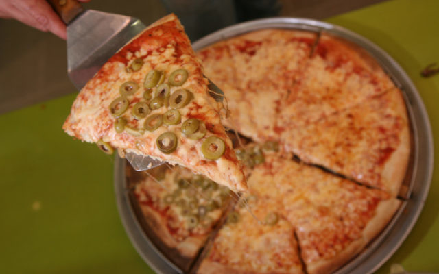 Photo illustrative d'une pizza (Yossi Zamir/Flash90) Photo illustrative d'une pizza (Yossi Zamir/Flash90)