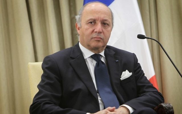 Laurent Fabius (Crédit : Miriam Alster/Flash90)