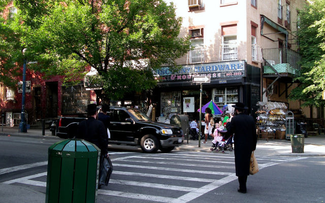 Des Juifs hassidiques à Williamsburg, à Brooklyn. (Photo d'illustration : CC BY rutlo, Flickr)