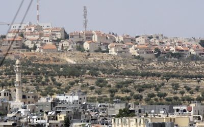 Gilo vu depuis Bethlehem. (Crédit : Yossi Zamir/Flash90) Gilo vu depuis Bethlehem. (Crédit : Yossi Zamir/Flash90)