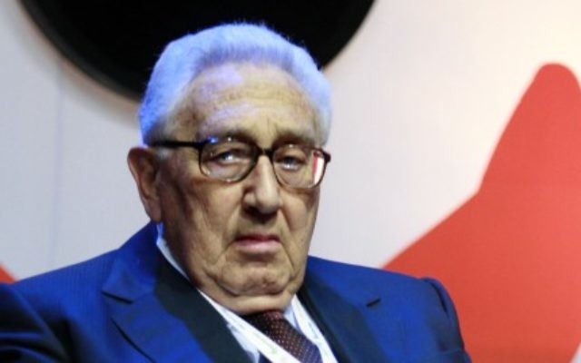 Henry Kissinger, ancien conseiller national à la sécurité et secrétaire d’Etat des Etats-Unis, à Jérusalem, en mai 2008. (Crédit : Olivier Fitoussi /FLASH90) Henry Kissinger, ancien conseiller national à la sécurité et secrétaire d’Etat des Etats-Unis, à Jérusalem, en mai 2008. (Crédit : Olivier Fitoussi /FLASH90)