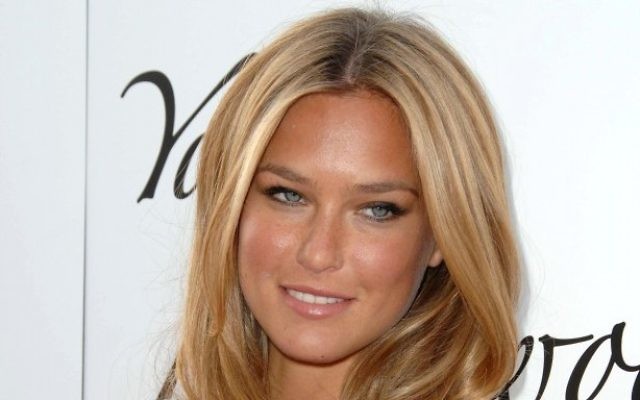 Bar Refaeli.  (Crédit : s_bukley/Shutterstock.com)