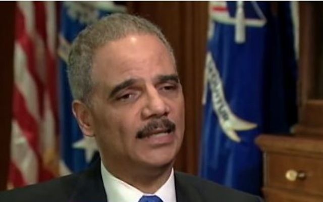 Le ministre américain de la Justice, Eric Holder (Crédit : Capture d'écran Youtube/ABCNews) Le ministre américain de la Justice, Eric Holder (Crédit : Capture d'écran Youtube/ABCNews)