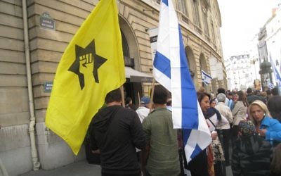 Des militants de la Ligue de Défense juive à Paris, en 2011. (Crédit : Ligue de Defense Juive via JTA)