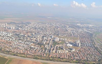 Vue aérienne de Kiryat Gat . (Crédit photo: CC BY-SA Amos Meron, Wikimedia commons)