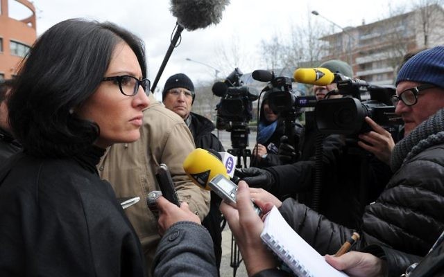 Agnès Dufetel-Cordier l'avocate de l'un des adolescents toulousains candidats au jihad en Syrie, le 30 janvier 2014 face aux journalistes à Toulouse (Crédit: AFP/Eric Cabanis) Agnès Dufetel-Cordier l'avocate de l'un des adolescents toulousains candidats au jihad en Syrie, le 30 janvier 2014 face aux journalistes à Toulouse (Crédit: AFP/Eric Cabanis)