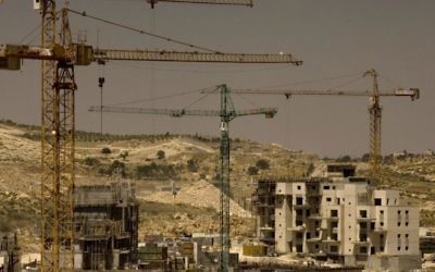 Constructions dans le quartier Har Homa de Jérusalem. Illustration. (Crédit : Olivier Fitoussi/Flash90)