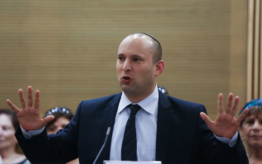 Le dirigeant du parti HaBayit HaYehudi, Naftali Bennett (Crédit : Yonatan Sindel/Flash90).