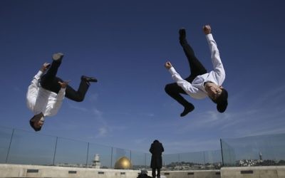 Les frères Hayat gardent toujours leurs yarmulkas sur la tête ! (Crédit: Nati Shohat/Flash90)
