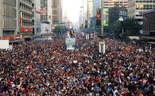 Gay Pride au Brésil (Crédit : Rose Brasil/ABr/Agência Brasil/Wikimedia commons) Gay Pride au Brésil (Crédit : Rose Brasil/ABr/Agência Brasil/Wikimedia commons)