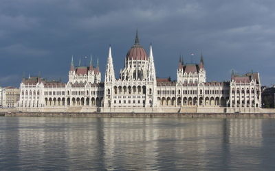 Parlement hongrois à Budapest (Crédit : Candice/Wikimedia commons/CC BY-SA 3.0)