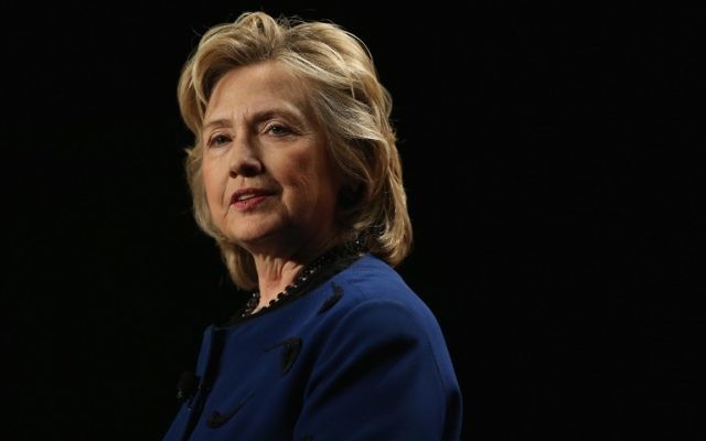 L'ancienne secrétaire d'État américaine, Hillary Clinton, le 26 février 2014 (Crédit : Joe Raedle/Getty Images/AFP) L'ancienne secrétaire d'État américaine, Hillary Clinton, le 26 février 2014 (Crédit : Joe Raedle/Getty Images/AFP)