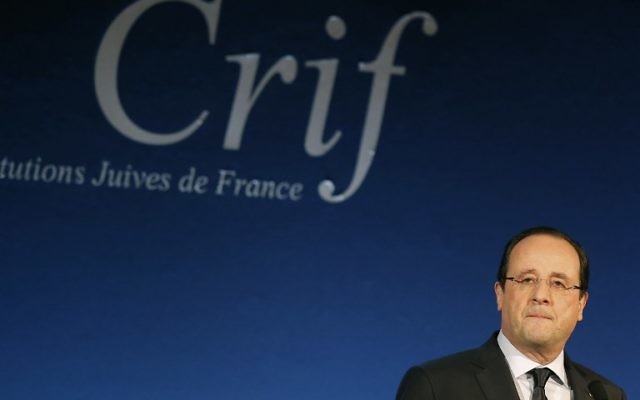 Le président François Hollande prononce un discours au dîner annuel du Crif, le 4 mars 2014 (Crédit : AFP Photo/Pool/Michel Euler) Le président François Hollande prononce un discours au dîner annuel du Crif, le 4 mars 2014 (Crédit : AFP Photo/Pool/Michel Euler)