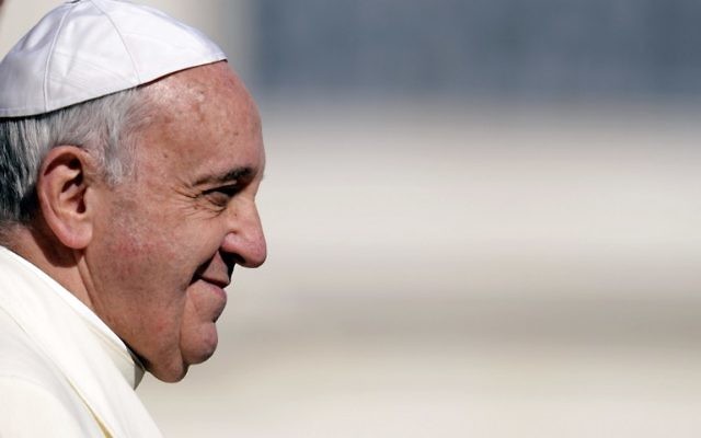 Le pape François Ier lors de son audience hebdomadaire sur la place Saint Pierre au Vatican, le 5 mars 2014 (Crédit : Andreas Solaro/AFP) Le pape François Ier lors de son audience hebdomadaire sur la place Saint Pierre au Vatican, le 5 mars 2014 (Crédit : Andreas Solaro/AFP)