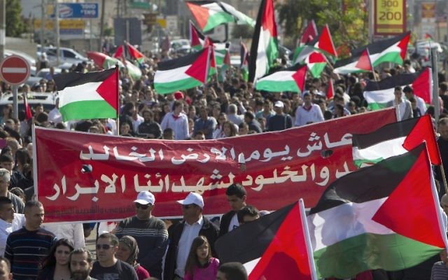Des Arabes Israéliens et des Palestiniens célèbrent la "Journée de la Terre" (Crédit Ahmed Garhabli/AFP)