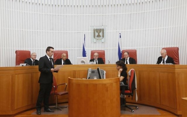 Un panel spécial à la Haute cour de Justice d'Israël (Crédit : Miriam Alster/Flash90)