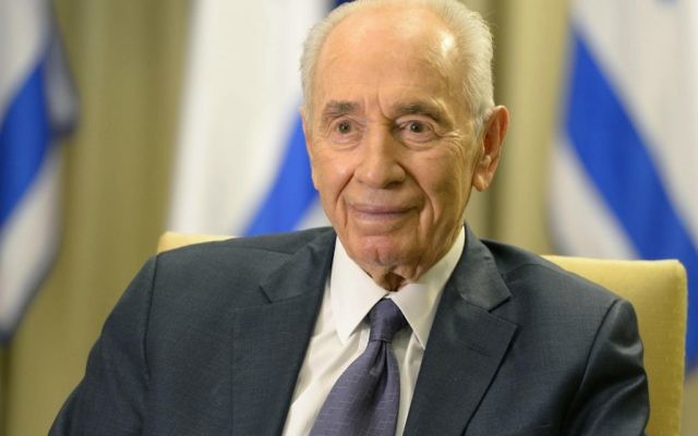 Le président israélien Shimon Peres souhaite un joyeux Nowruz aux Iraniens, le 20 mars 2014 (Crédit : Mark Neyman/GPO/Flash 90) Le président israélien Shimon Peres souhaite un joyeux Nowruz aux Iraniens, le 20 mars 2014 (Crédit : Mark Neyman/GPO/Flash 90)