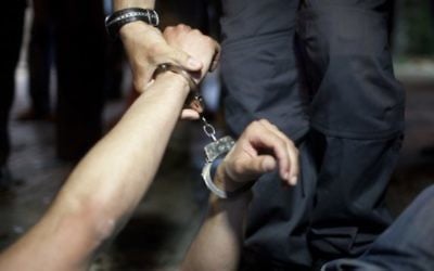 Arrestation d'un homme. Illustration. (Crédit : Matanya Tausig/Flash90)