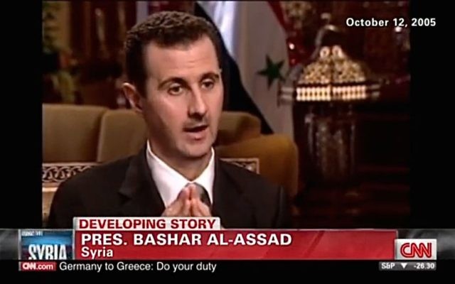 Bashar el-Assad lors d'une interview à la journaliste de CNN Christiane Amanpour, octobre 2005 (Crédit : capture d'écran Youtube/CNN) Bashar el-Assad lors d'une interview à la journaliste de CNN Christiane Amanpour, octobre 2005 (Crédit : capture d'écran Youtube/CNN)