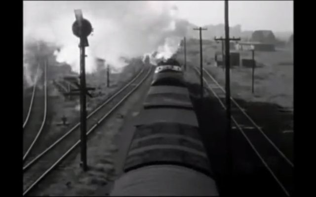 Extrait du film "Nuit et Brouillard" d'Alain Resnais (Crédit : Capture d'ecran Youtube/HGBruayBox) Extrait du film "Nuit et Brouillard" d'Alain Resnais (Crédit : Capture d'ecran Youtube/HGBruayBox)