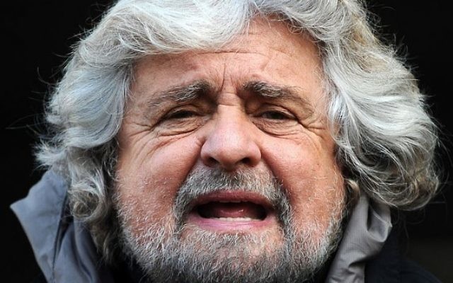 Beppe Grillo, chef du mouvement italien eurosceptique Cinq étoiles. (Crédit : Niccolo Caranti/Wikipedia) Beppe Grillo, chef du mouvement italien eurosceptique Cinq étoiles. (Crédit : Niccolo Caranti/Wikipedia)