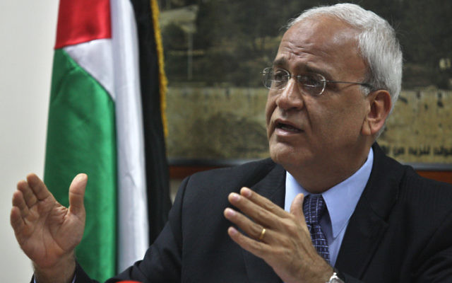 Le négociateur en chef palestinien Saeb Erekat en 2010 (Crédit : Issan Rimawi / Flash90) Le négociateur en chef palestinien Saeb Erekat en 2010 (Crédit : Issan Rimawi / Flash90)