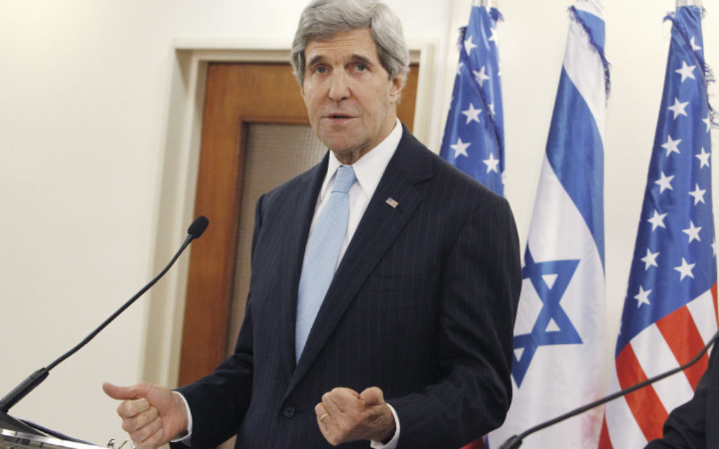 Le secrétaire d'État américain John Kerry à Jérusalem, le 2 janvier 2014 (Crédit : Miriam Alster/FLASH90)