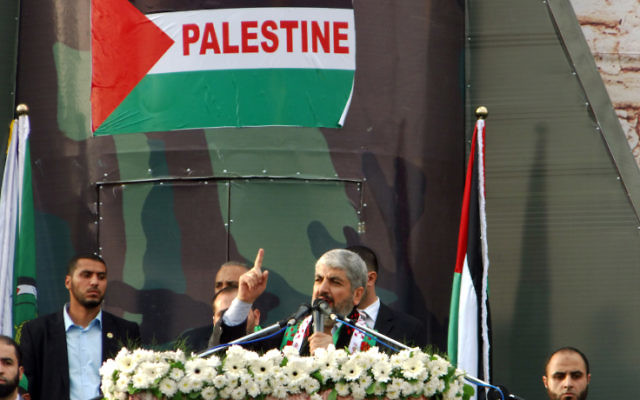Le leader du Hamas en exil, Khaled Mechaal, à Gaza (Crédit : Abed Rahim Khatib/Flash90)