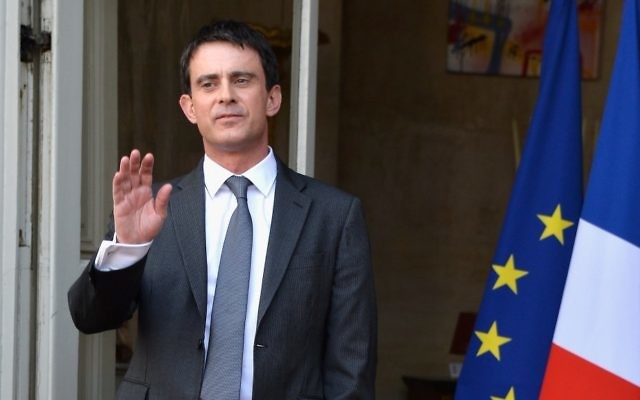 Manuel Valls lors de son entrée en fonction à Matignon, le 1er avril 2014 (Crédit : Pascal Le Segretain/Getty Image/JTA) Manuel Valls lors de son entrée en fonction à Matignon, le 1er avril 2014 (Crédit : Pascal Le Segretain/Getty Image/JTA)