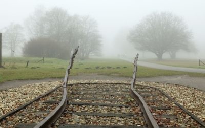 Mémorial de Westerbork, camp de transit pour les Juifs néerlandais déportés vers l'Allemagne. (Crédit : Patricia Hofmeester/Shutterstock.com)