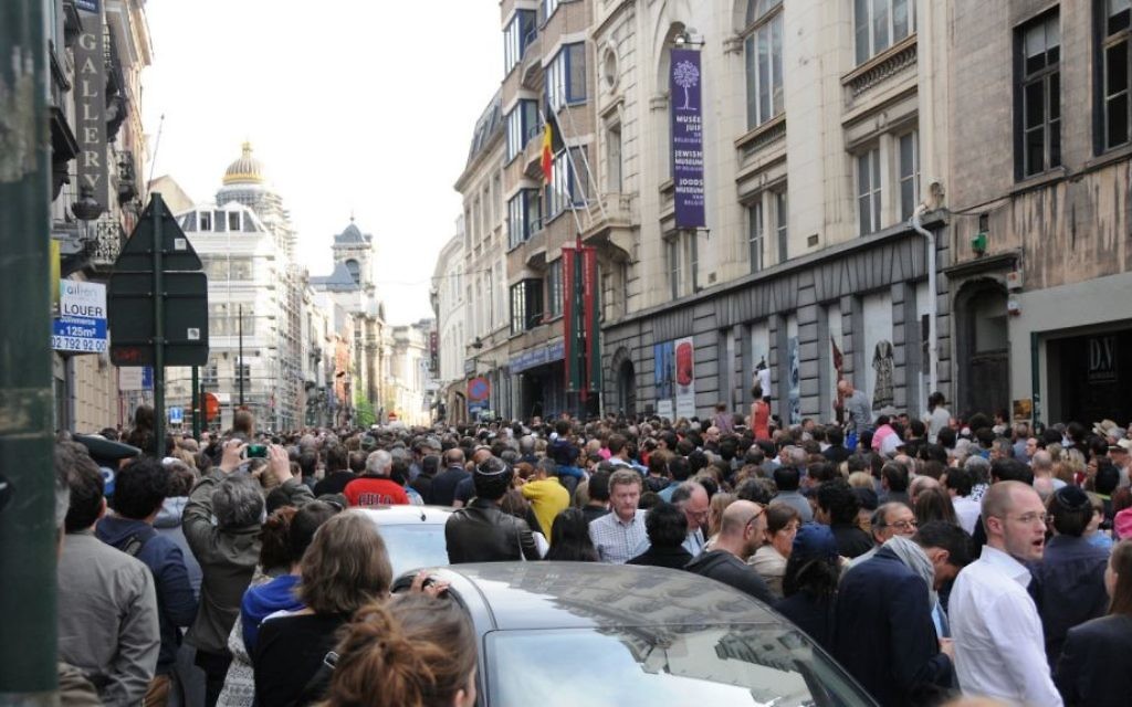 Une manifestation de soutien à Bruxelles après l'attentat contre le Musée juif de la ville qui a fait 4 morts le 24 mai (Crédit : Surya Jonckheere)