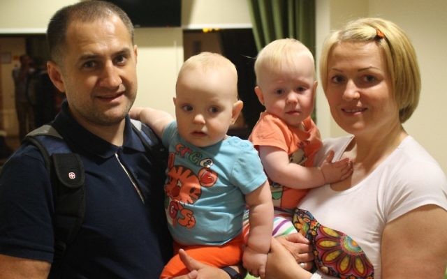 La famille Urina de Donetsk (Crédit : Max Lurye/Jewish Agency) La famille Urina de Donetsk (Crédit : Max Lurye/Jewish Agency)