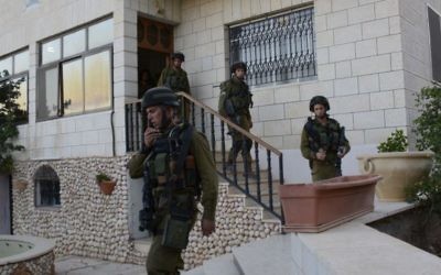 Des soldats de la brigade Kfir près de Hebron  
(Crédit : porte-parole de l'armée/Flash90)