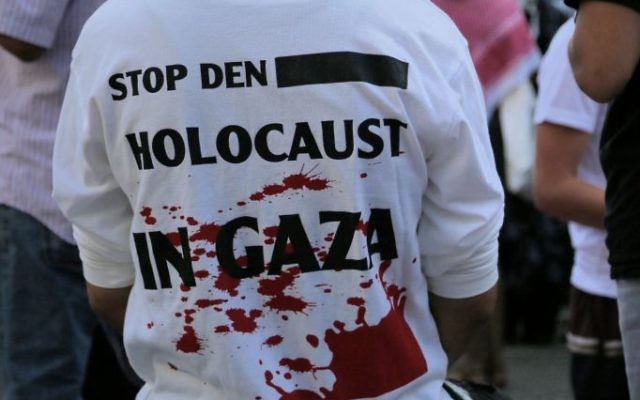 Manifestation pro-Gaza à Berlin - 18 juillet 2014 (Crédit : Micki Weinberg/The Times of Israel) Manifestation pro-Gaza à Berlin - 18 juillet 2014 (Crédit : Micki Weinberg/The Times of Israel)