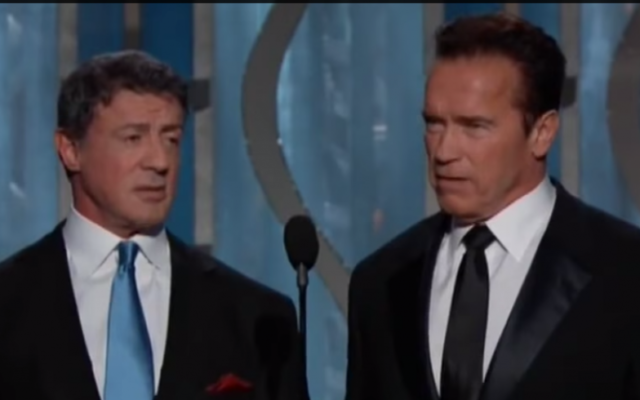 Sylvester Stallone, Arnold Schwarzenegger - 14 janvier 2013 (Crédit : capture d'écran YouTube) Sylvester Stallone, Arnold Schwarzenegger - 14 janvier 2013 (Crédit : capture d'écran YouTube)