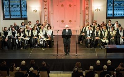 Le ministre allemand des Affaires étrangères Frank-Walter Steinmeier (C) prend la parole lors de l'ordination de rabbins à Wroclaw, en Pologne, le 2 septembre 2014 (Crédit : AFP PHOTO / PAP / MACIEJ Kulczyński POLOGNE OUT)