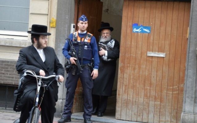 L'entrée du musée juif de Bruxelles (Crédit : Joods Actueel/FLASH90)