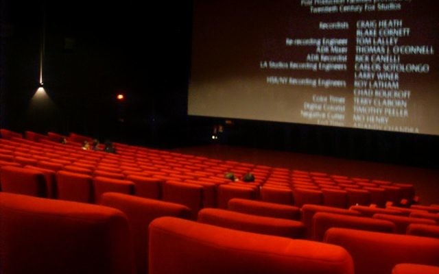 Salle intérieure d'un cinéma (Crédit : Saliko/Wikimedia communs/Domaine public) Salle intérieure d'un cinéma (Crédit : Saliko/Wikimedia communs/Domaine public)
