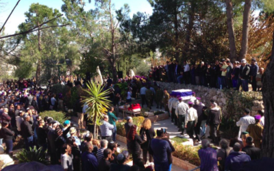 Capture d’écran des funérailles du capitaine Yochai Kalangel, 25 ans, au cimetière militaire du mont Herzl à Jérusalem - 29 janvier 2015 (Crédit : autorisation Israel news flash)