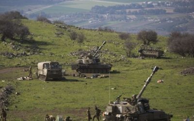 Des tanks de l'armée israélienne - 28 janvier 2015 (Crédit : AFP)