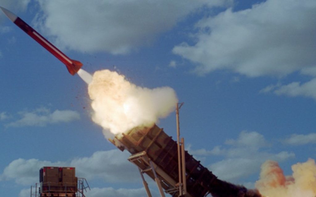 Un missile Patriot (Crédit : autorisation de l'armée de l'air israélienne) Un missile Patriot (Crédit : autorisation de l'armée de l'air israélienne)