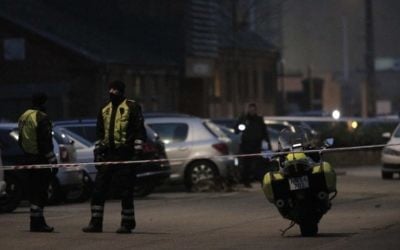 Des policiers sécurisent la scène de l'attentat terroriste contre un centre culturel à Copenhague - 14 février 2015 (Crédit : AFP PHOTO / MARTIN SYLVEST / SCANPIX))