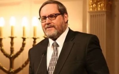 Le rabbin Barry Freundel, ancien dirigeant spirituel de la synagogue Kesher Israel (Capture d'écranYouTube/Kesher Israel)