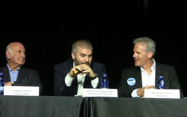 Yaakov Peri, Haviv RettiG Gur et Michael Oren (Crédit : Times of Israel)