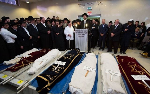 Les 7 enfants de la famille Sassoon qui ont péri dans l'incendie de Brooklyn (Crédit : Flash 90)