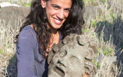 Un masque du Dieu Pan découvert en Israël (Crédit : Autorisation Haifa University)