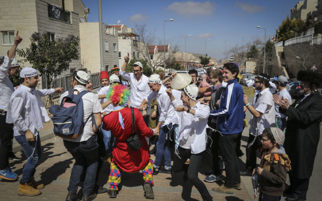 (Crédit : Pourim 2015 en Israël/Gershon Elinson/Flash90) (Crédit : Pourim 2015 en Israël/Gershon Elinson/Flash90)